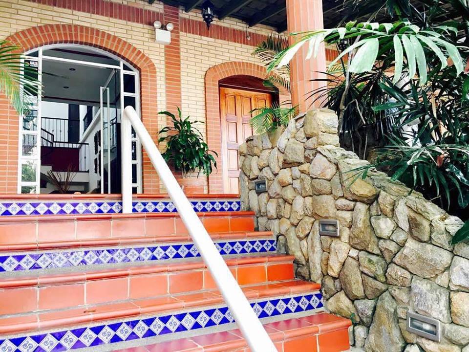 Buenavista Inn Майкетия Экстерьер фото